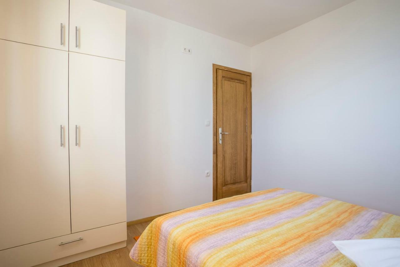 Apartments Bezmalinovic 2 โบล ภายนอก รูปภาพ