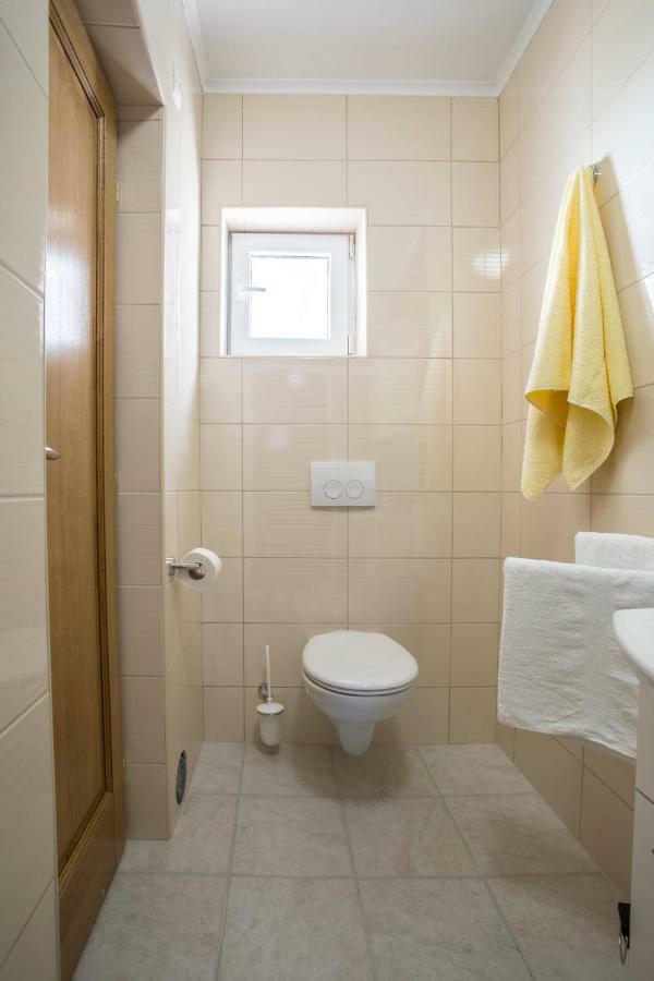 Apartments Bezmalinovic 2 โบล ภายนอก รูปภาพ