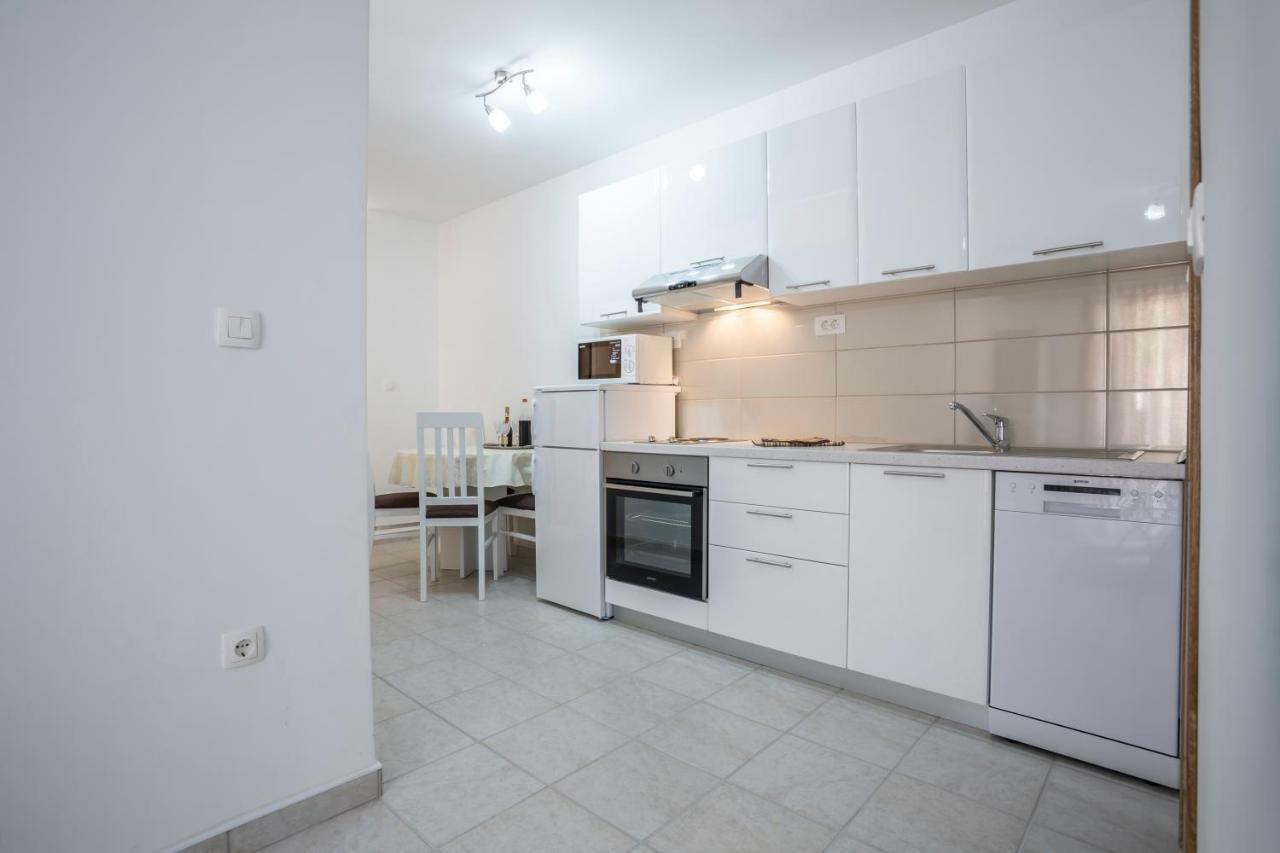 Apartments Bezmalinovic 2 โบล ภายนอก รูปภาพ